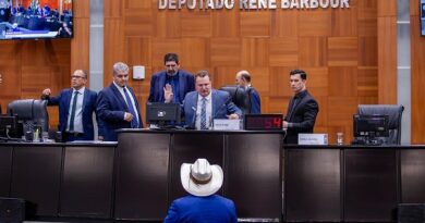 Deputados mantêm veto ao reajuste para servidores do Judiciário
