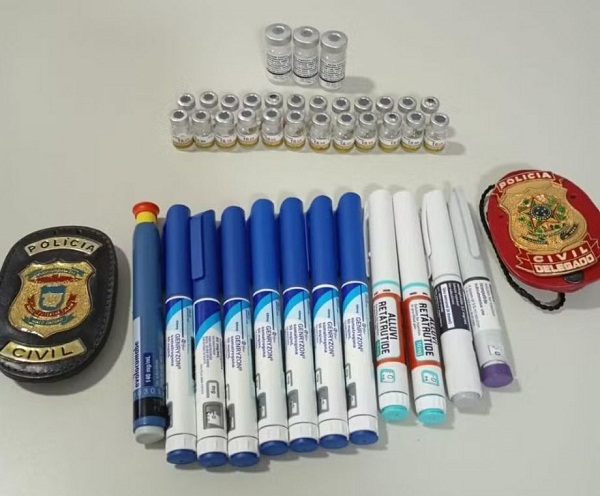 Polícia Civil e Vigilância Sanitária apreendem medicamentos irregulares em clínica de Barra do Garças