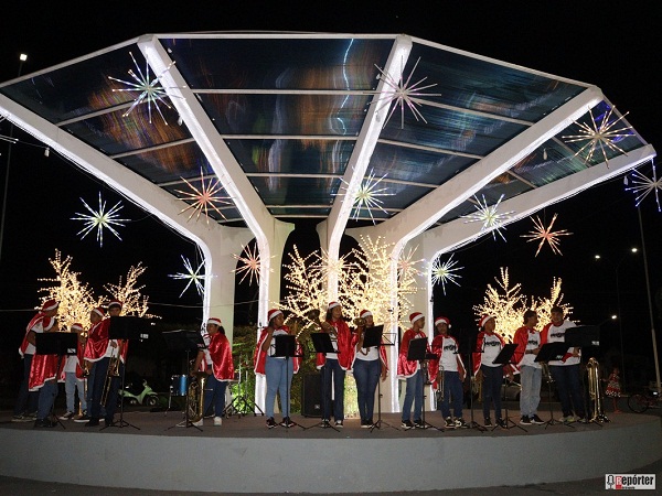 Prefeitura de São Félix do Araguaia acende oficialmente iluminação natalina com apresentações da Banda Municipal e da Terceira Idade