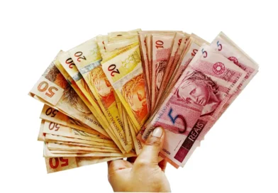 Trabalhador assalariado chega a receber até o dobro dos autônomos, diz Banco Mundial Trabalhador assalariado chega a receber até o dobro dos autônomos, diz Banco Mundial