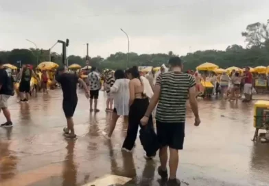 Carnaval: Ibirapuera tem alagamento durante blocos neste sábado (7)