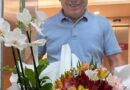 Governador de Mato Grosso surpreende Virginia Mendes com buquê de flores na UTI