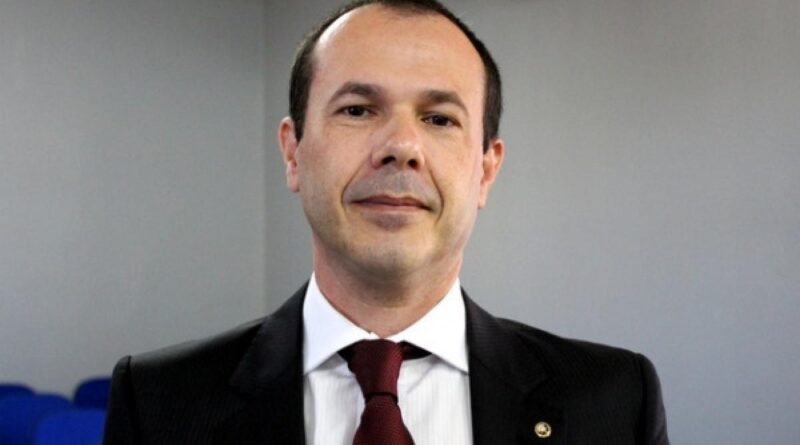 STF valida provas obtidas no telefone de Zampieri e mantém juiz de MT afastado do cargo