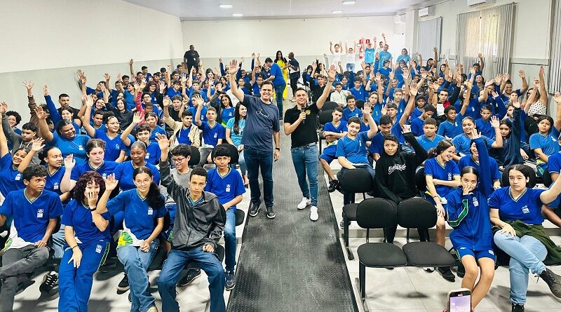 Deputado Thiago Silva consolida liderança na educação com projetos e leis que promovem inclusão e avanços nas escolas de MT