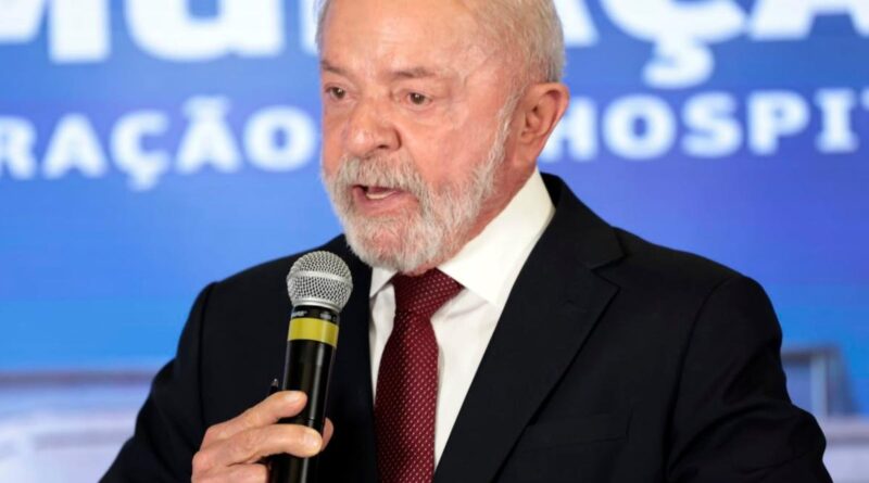 Como sou democrata, é o PT é que vai decidir se serei candidato’; afirma Lula