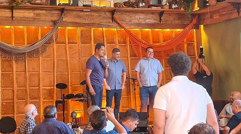 Max Russi comemora Dia do Jornalista em almoço com a imprensa