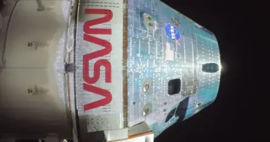 Artemis Il avança e nave Orion passa a ser “puxada” pela Lua; entenda