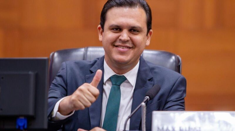 Lei de Thiago Silva cria linha de crédito para energia solar e amplia oportunidades para famílias de baixa renda e MEIs