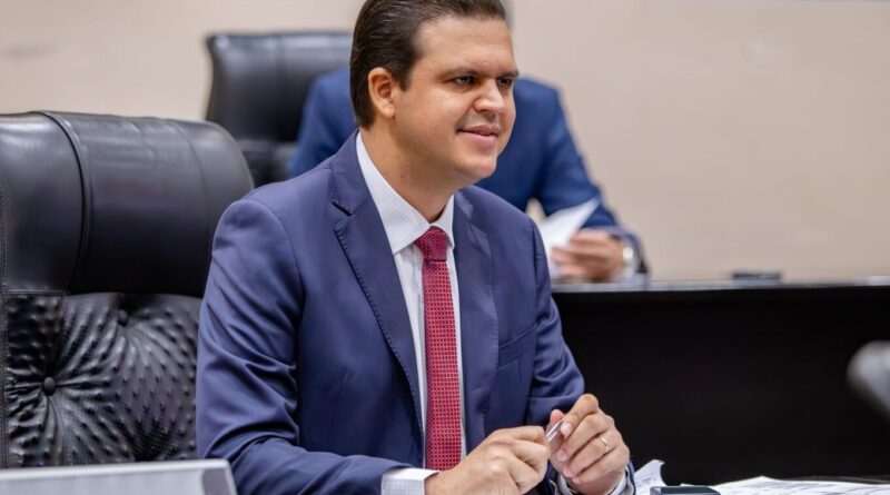 Deputado Thiago Silva apresenta projeto para garantir quadras cobertas em todas as escolas de Mato Grosso