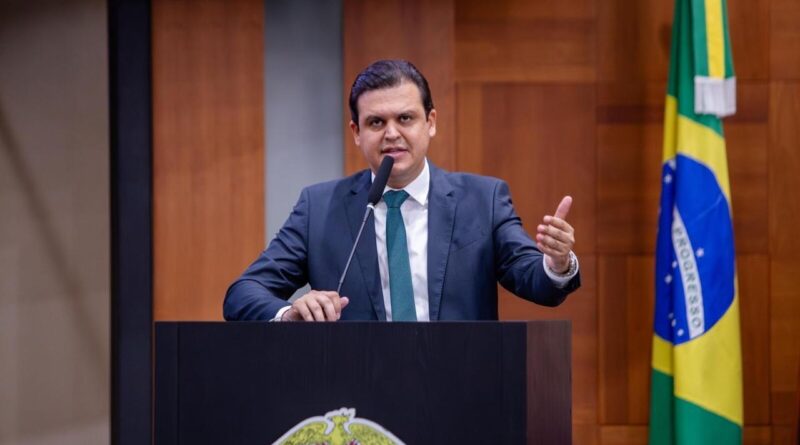 Deputado Thiago Silva defende projeto que institui a Política Estadual de Proteção da Mulher