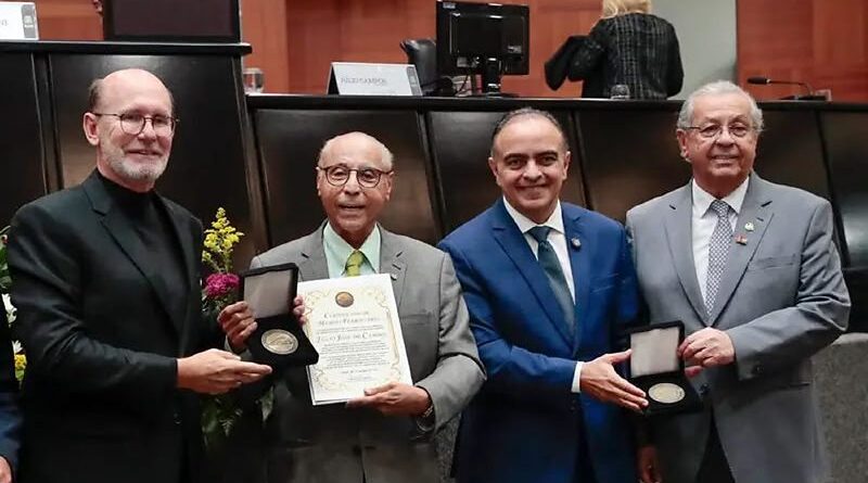 Jayme Campos é homenageado com a Medalha Mérito Ferrovia e destaca conquista histórica para Mato Grosso