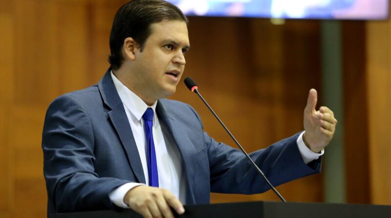 Thiago Silva apresenta proposta para garantir implantação de clínicas para atendimento de pessoas com autismo e salas sensoriais