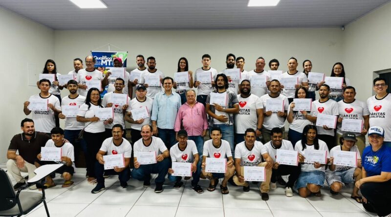 Criado pelo deputado Thiago, Qualifica MT já capacitou 2 mil pessoas e amplia oportunidades de emprego em MT