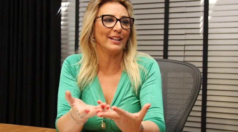 Ex-primeira-dama de Cuiabá passa por cirurgia após AVC