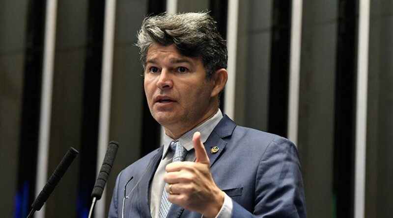 Além da mulher na Presidência do Senado, Medeiros tem filho comissionado na capital federal com salário de R$ 19 mil