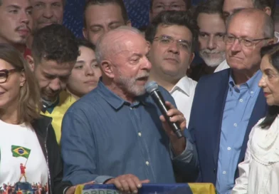 Lula diz que melhorará comunicação e conversará com povo brasileiro